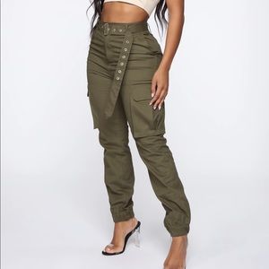 Fashion Nova olive green cargo jogger belted pants